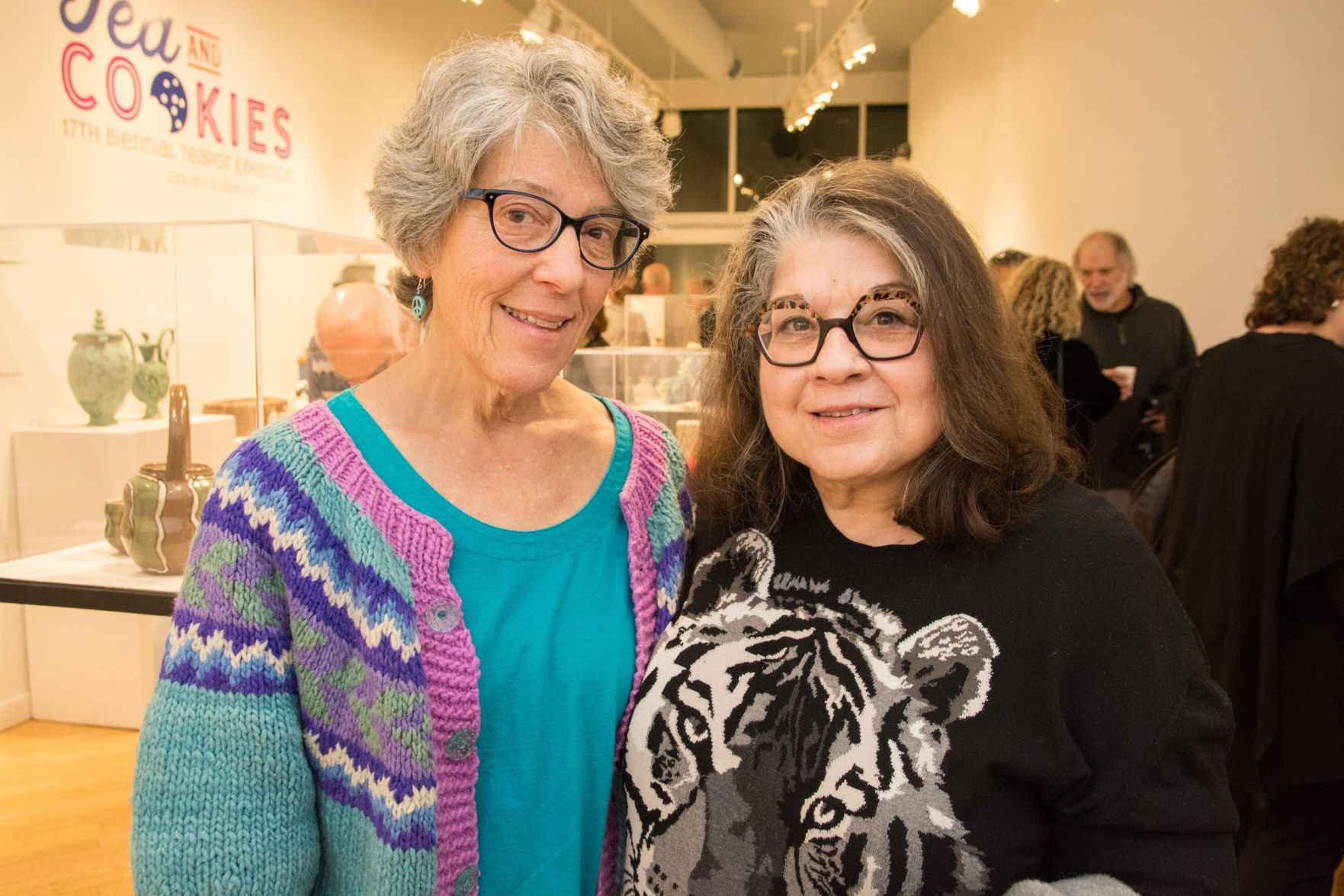 Judy Papian, Enid Perll